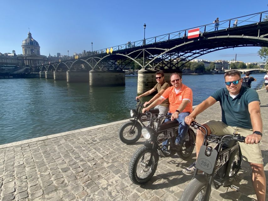 Paris: Eiffel Tower and Notre Dame Night Tour by E-Bike - Tour Highlights