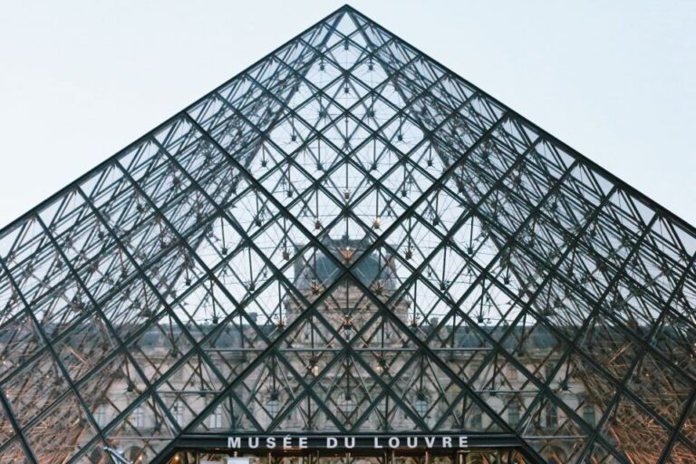 Paris: Louvre Must-See Tour With Reserved Entry Ticket