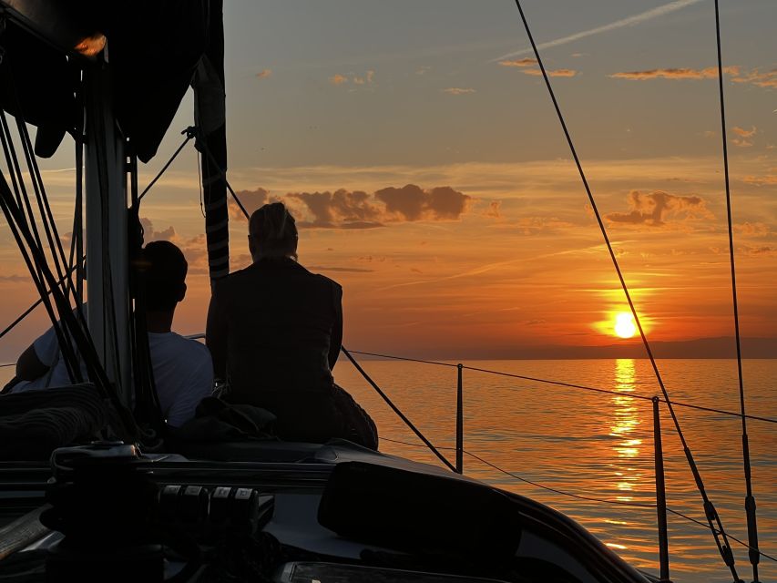 Puerto Banús: Sunset Sail in Marbella With Drinks & Snacks - Activity Details