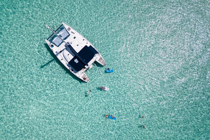 Puerto Morelos Catamaran Secret Sandbar Sail With Lunch and Drinks