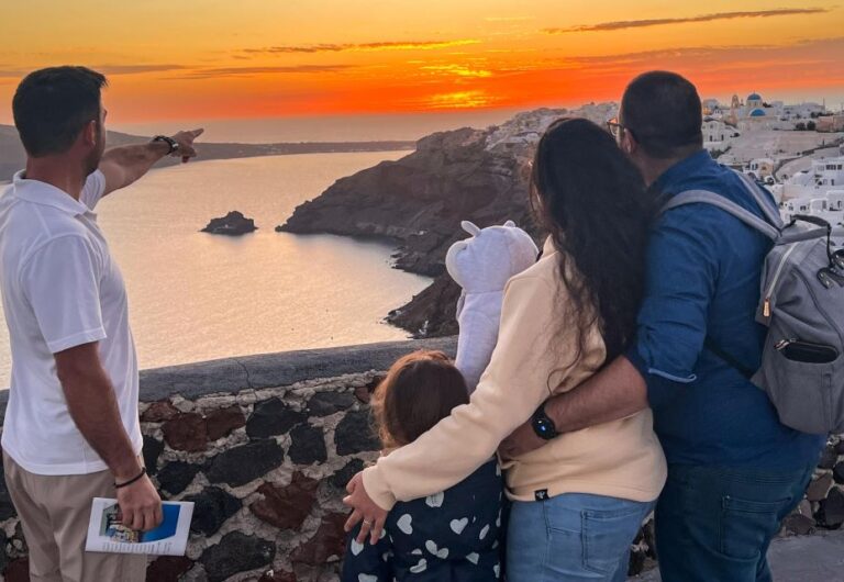 Santorini: 3-Hour Top Sights Private Tour by Local