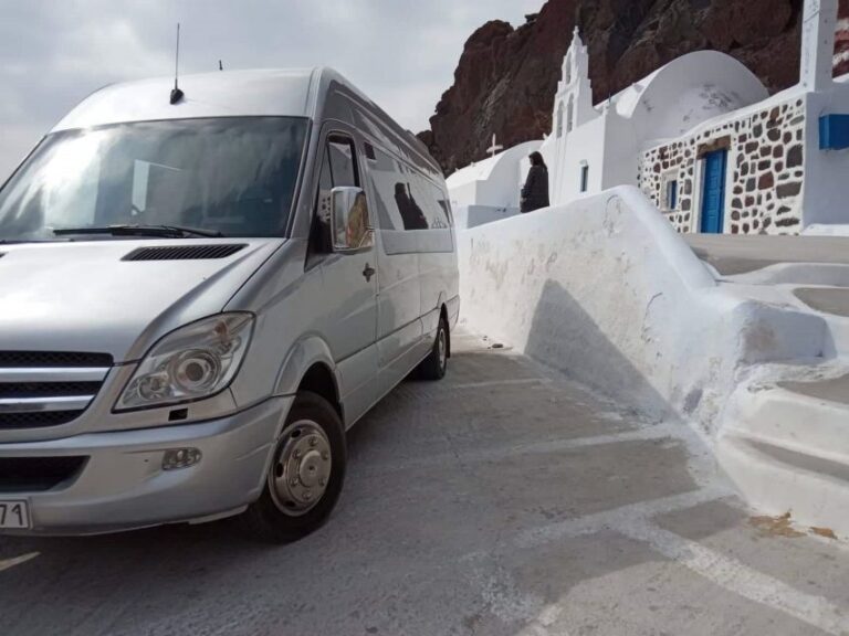 Santorini: Airport, Port, and Hotels Private Transfer