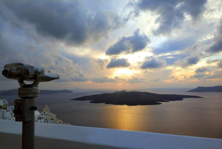 Santorini Sunset Chasing Adventure: Half-Day Private Tour