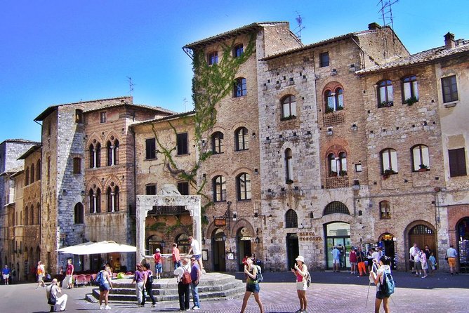Small-Group Siena and San Gimignano With Dinner in a Boutique Winery - Tour Overview and Itinerary