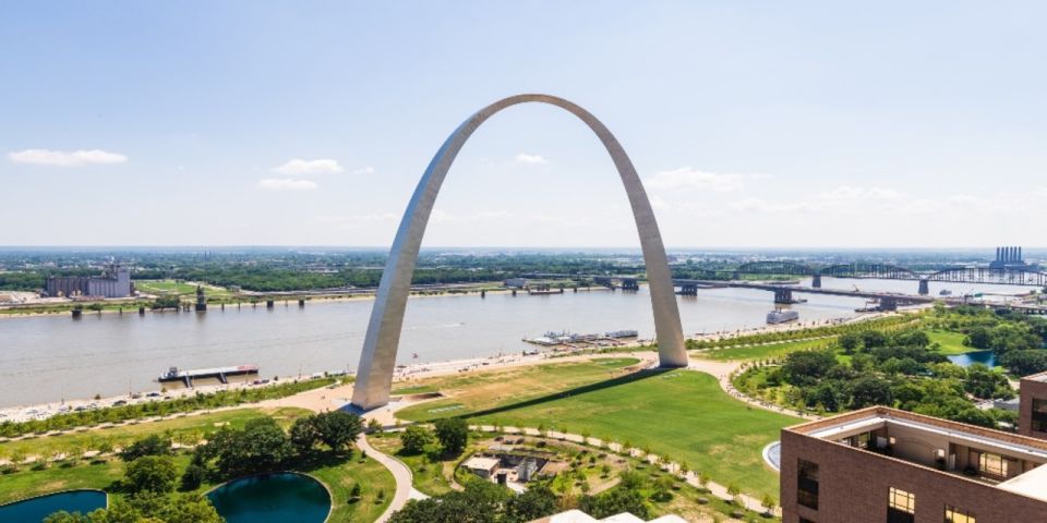 St. Louis: Guided Small Group City Tour With River Cruise - Tour Details