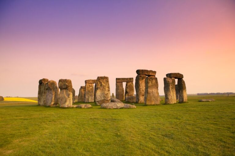 Stonehenge Special Access – Evening Tour From London