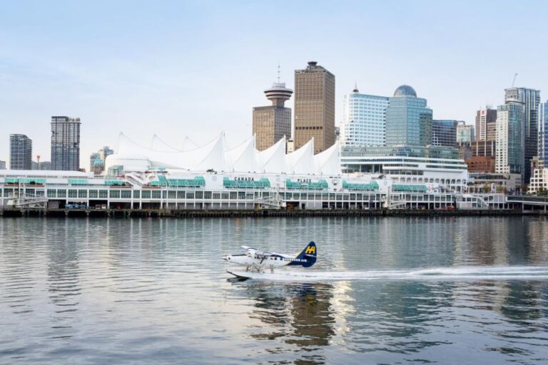 Vancouver, BC: Scenic Seaplane Transfer to Seattle, WA