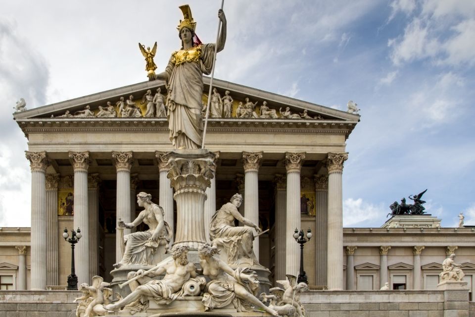 Vienna: First Discovery Walk and Reading Walking Tour - Tour Duration and Cancellation Policy