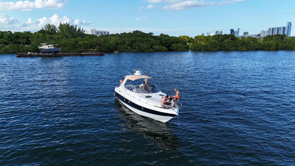 Yacht in Miami for Up to 12 People All-Inclusive - Activity Details