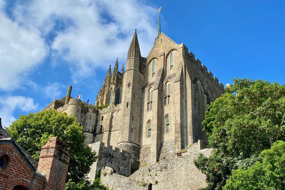 2-day Private D-Day Mont Saint-Michel 3 Castles by Mercedes - Key Points