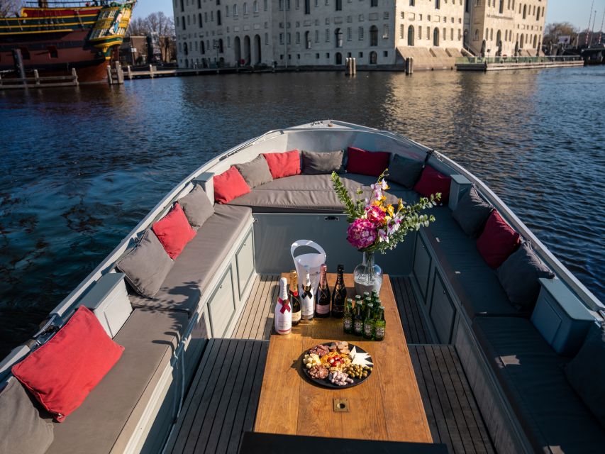 Amsterdam: Private Canal Cruise With Drinks and Snacks - Experience Inclusions