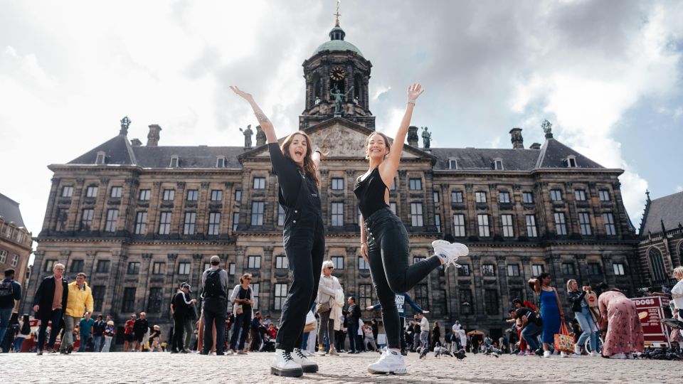 Amsterdam: Professional Photoshoot at Dam Square. - Experience