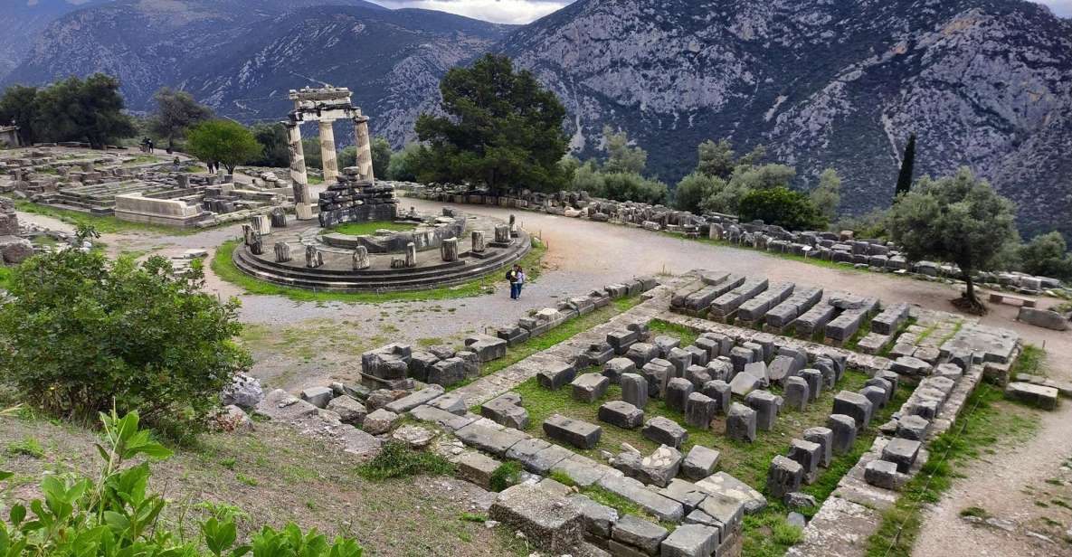 Athens to Delphi & Arachova Private Guided Tour With Lunch - Highlights