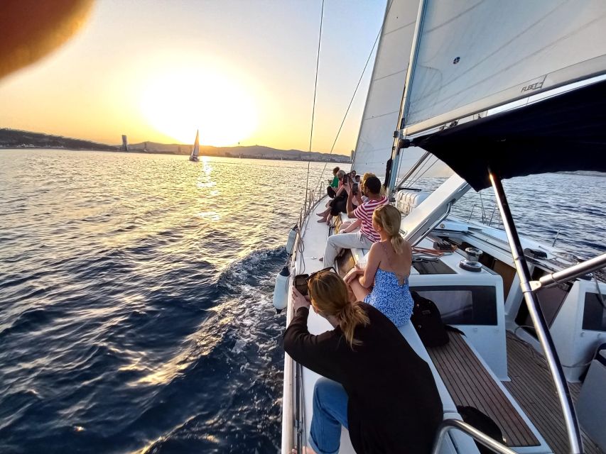 Barcelona: Luxury Private Sunset Yacht Cruise - Itinerary & Location
