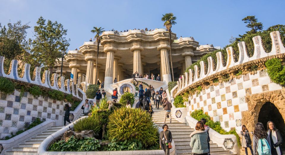 Barcelona: Park Güell & Sagrada Familia Guided Tour - Itinerary