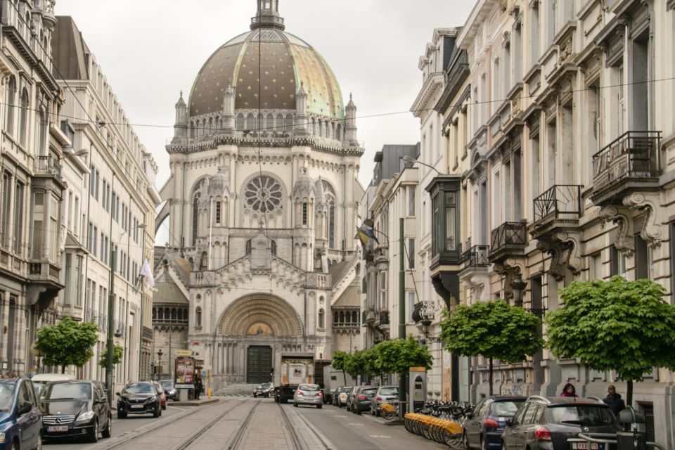 Brussels: First Discovery Walk and Reading Walking Tour - Highlights of the Tour