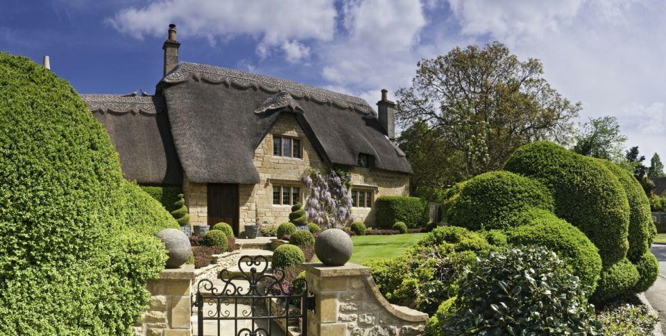 Cotswolds: Private Guided Tour Day Trip by Car - Cancellation Policy and Language