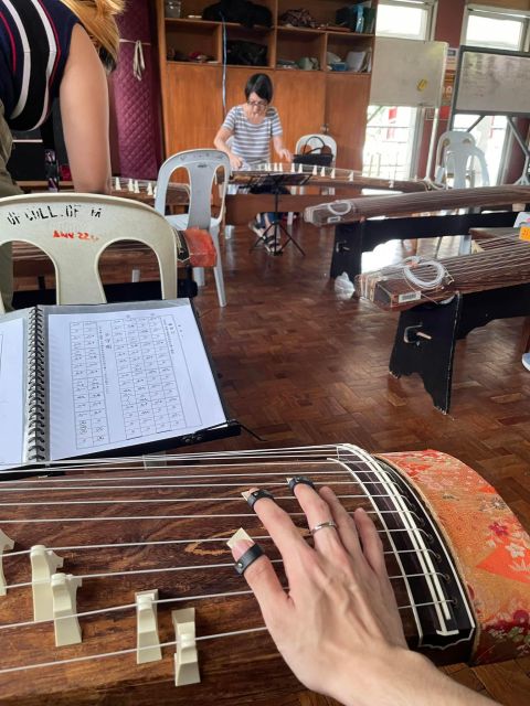 Experiential Lesson of the Japanese Instrument "Koto" - Experience Highlights