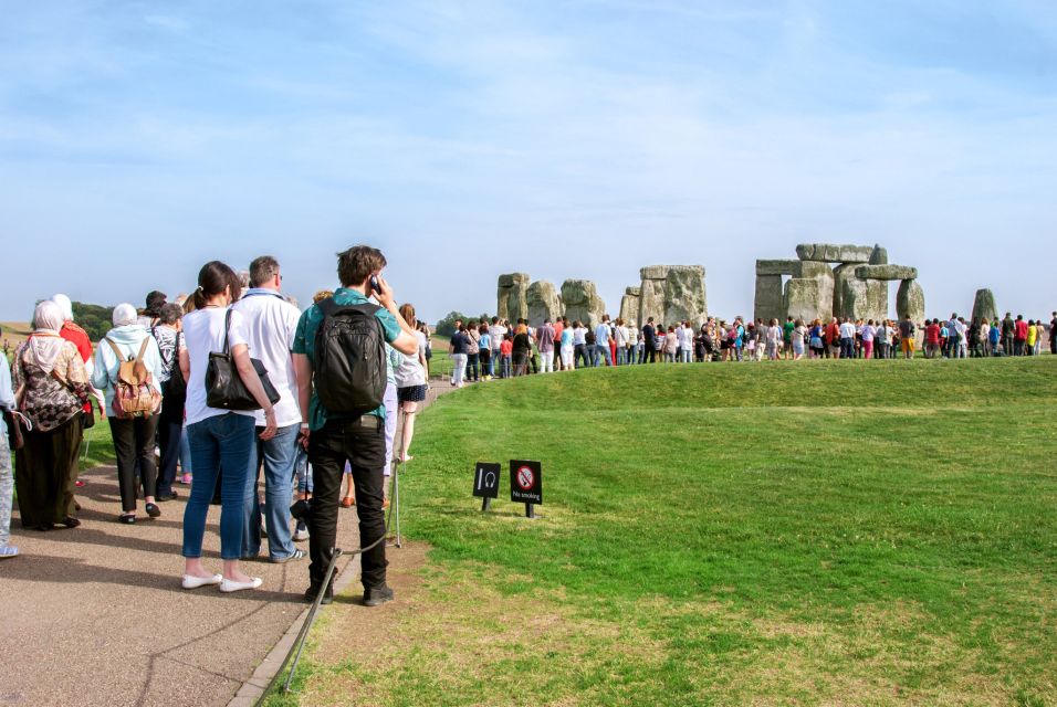 From London: Windsor Castle, Bath, and Stonehenge Day Trip - Activity Description