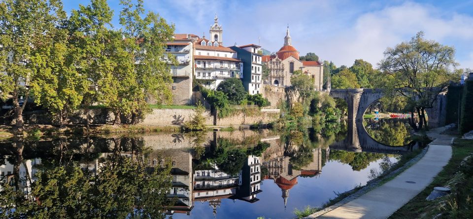 From Porto Private Wine Tour Tasting, Train and Vinho Verde - Private Wine Tasting Experience