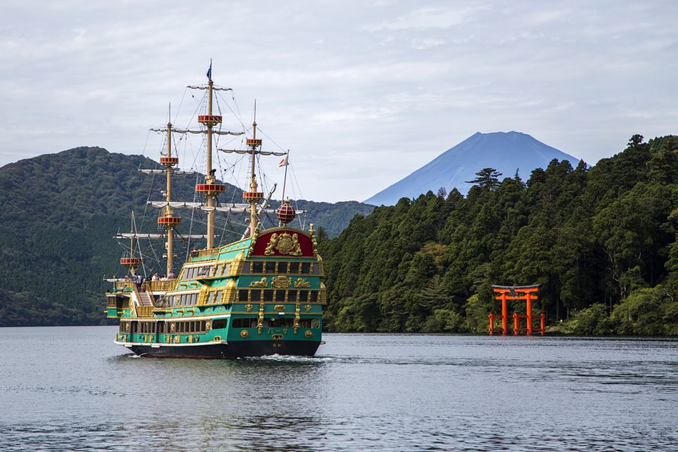 From Tokyo: Private Day Trip to Hakone With Lake Ashi Cruise - Pickup Service and Itinerary Flexibility