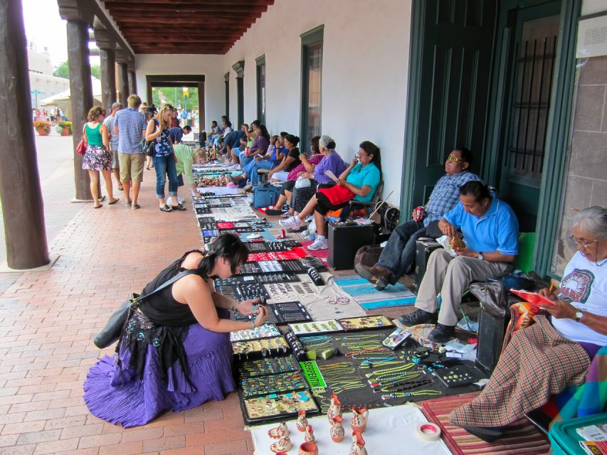 Golden Years in Santa Fe: A Senior's Cultural Journey - Exploring Historic Landmarks and Art