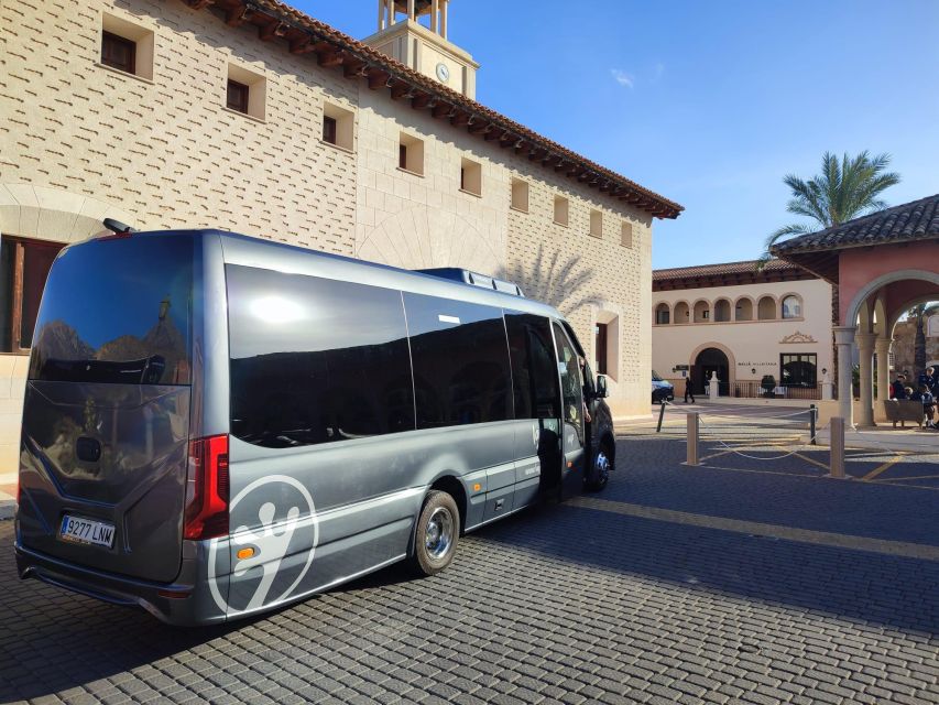 Granada - Jaén Airport Transfers in a VIP Coach - Features and Availability