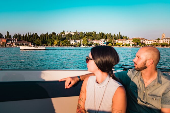 Lake Garda Sunset Cruise From Sirmione With Prosecco - Sunset Views and Prosecco