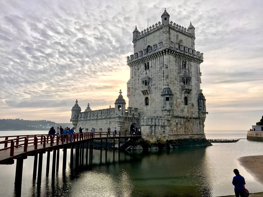 Lisbon: Private Guided Day Tour Including Belém and Cascais - Tour Duration and Languages