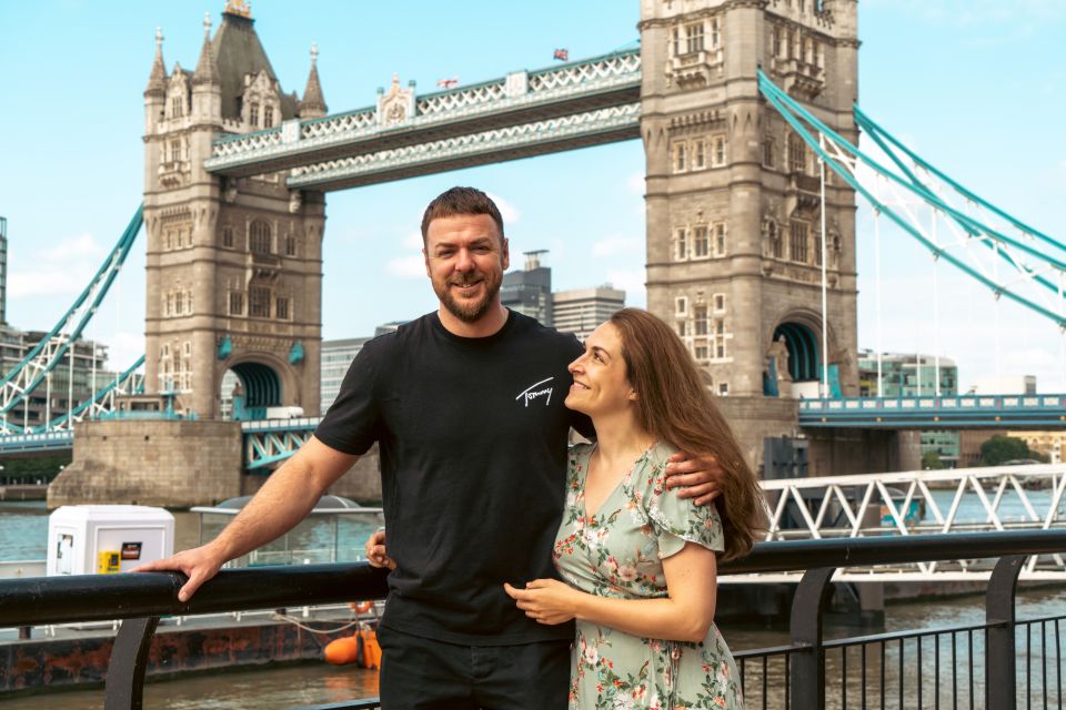 London: Professional Photoshoot at Tower Bridge - Host and Accessibility