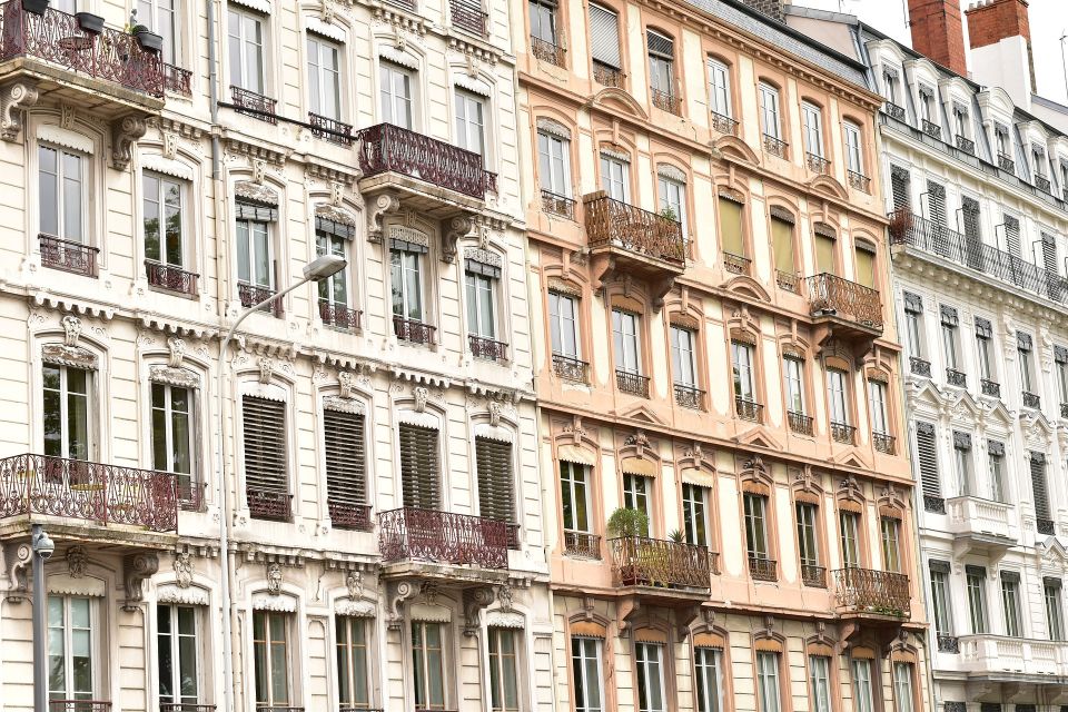 Lyon: Private Historic Guided Walking Tour - Experience Highlights