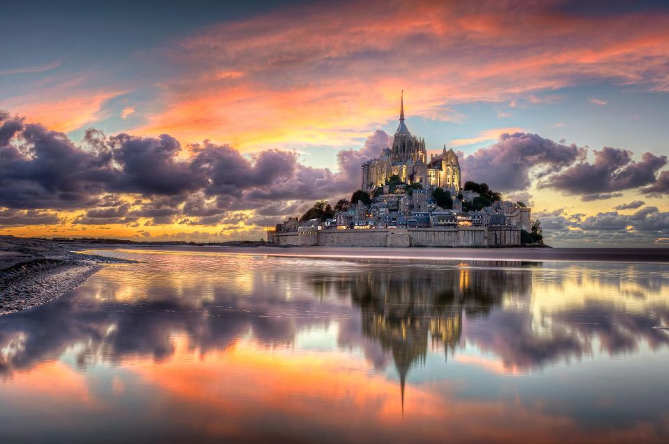 Mont Saint Michel Private VIP Tour With Champagne From Paris - Experience
