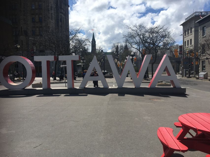 Montreal: Private Day Tour to Ottawa - Activity Description