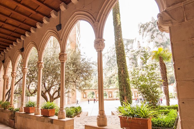 Montserrat Tour With Gourmet Wine Tasting and Lunch - Visit Montserrat Basilica