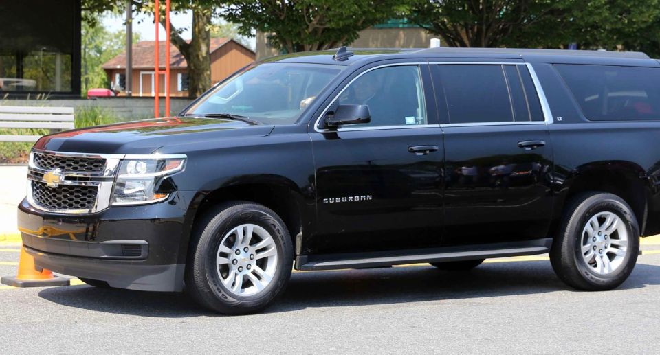 New Orleans: Private Airport Transfer With Luxury Car - Vehicle Options