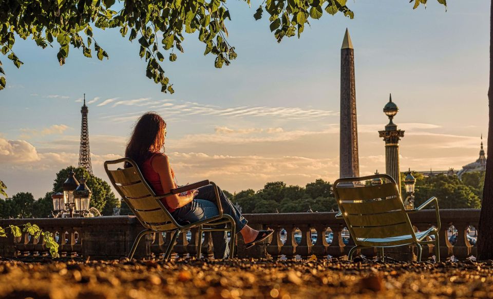 Paris: Highlights Walking Tour With an LGBTQ Perspective - Tour Highlights