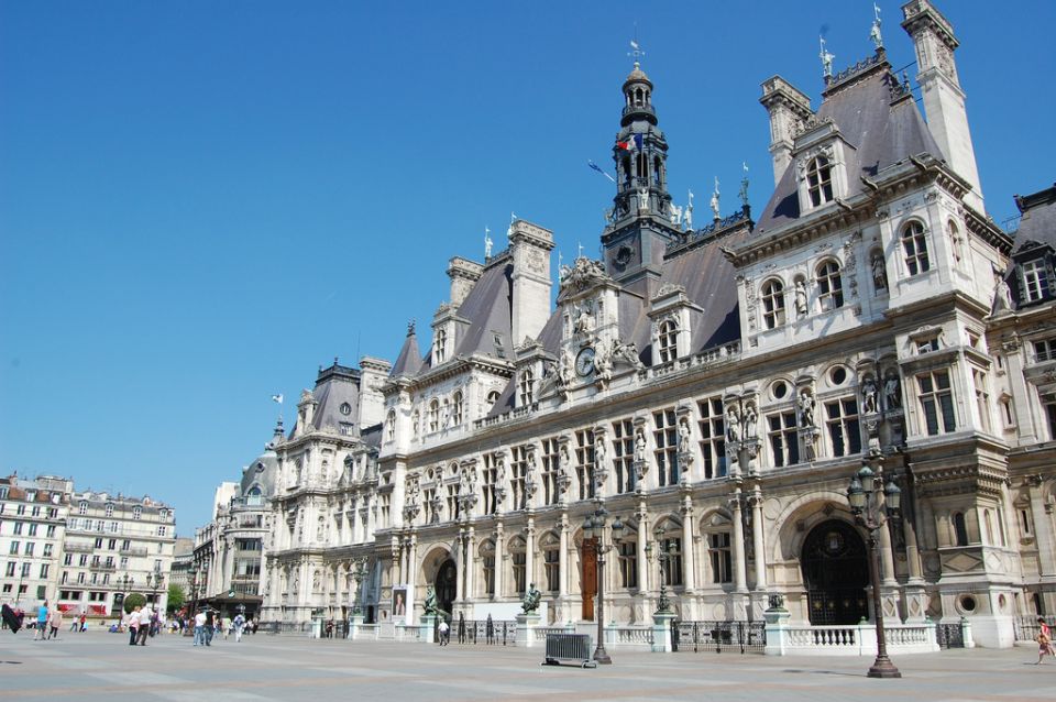 Paris Marais Quarter 2-Hour Private Walking Tour - Languages Available