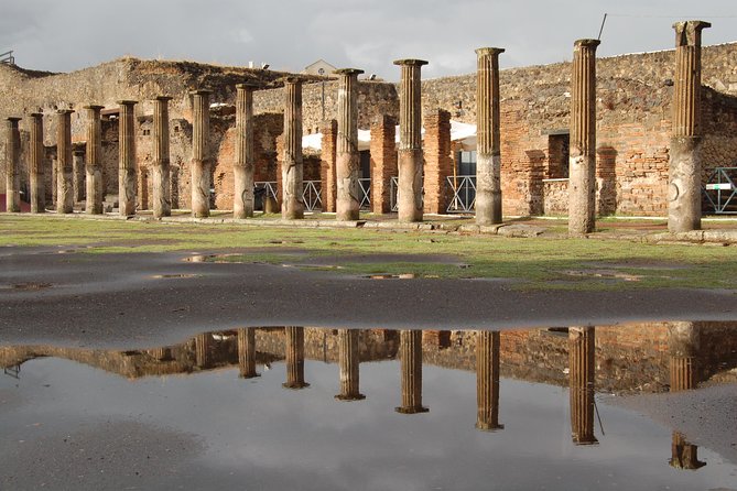 Pompeii Walking Tour - Highlights and Landmarks