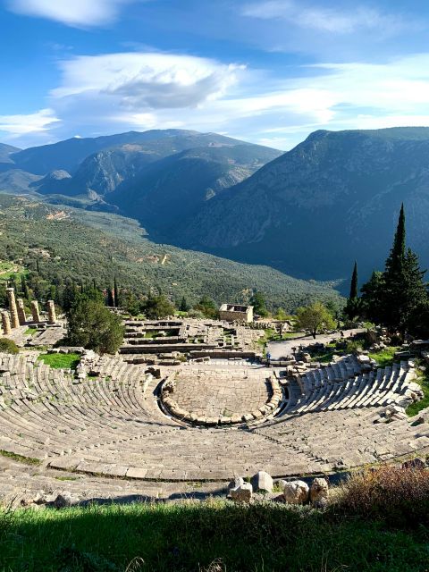 Private Day Trip to Delphi and Arachova From Athens - Itinerary Highlights