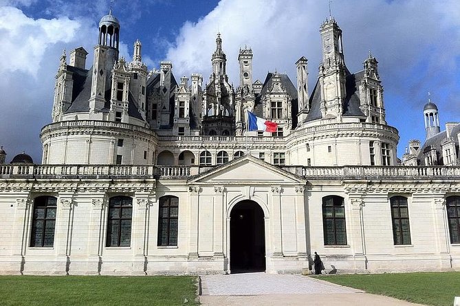 Private Full Day Tour to Loire Valley From Paris With Hotel Pick up - Tour Overview and Highlights