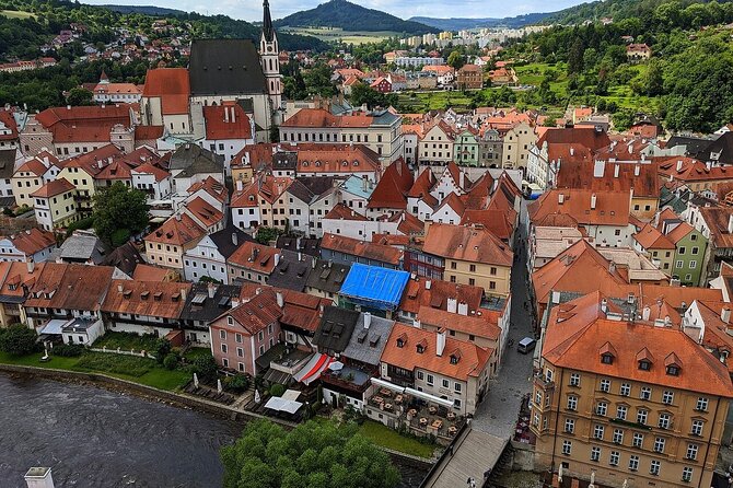 Private One-Way Sightseeing Transfer From Hallstatt to Prague via Cesky Krumlov - Tour Overview