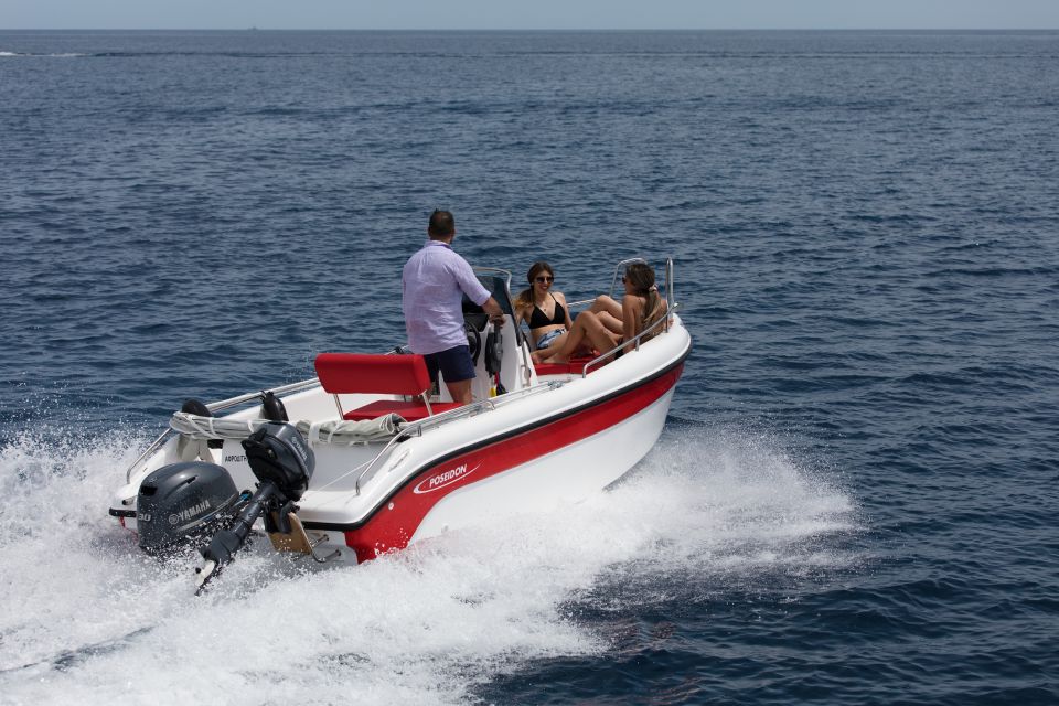 Santorini: License Free Boat - Booking Information