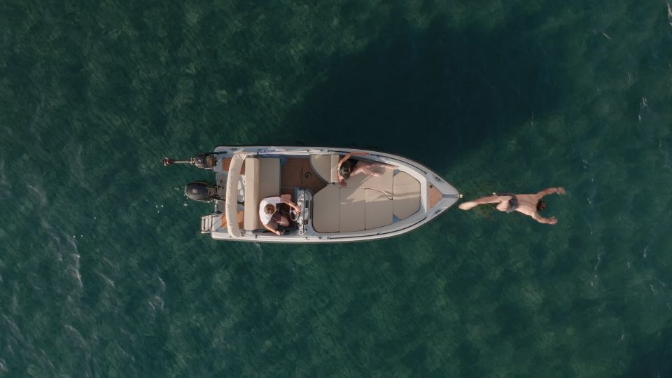 Santorini: Rent a Boat - License Free - Highlights