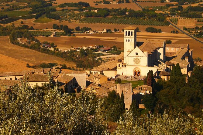 Small Group Tour of Assisi and St. Francis Basilica - Pricing and Booking