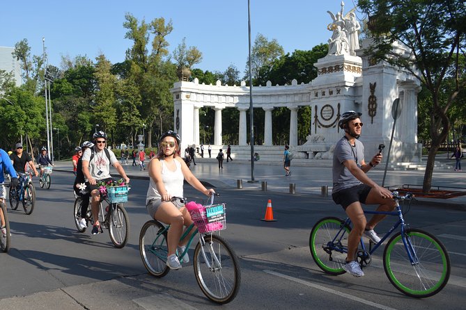 The Emperor Route, Chapultepec & Paseo De La Reforma Historical Bike Tour - Customer Reviews and Experiences