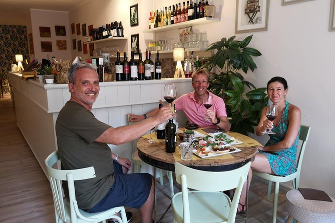 Wine and Food Tasting Experience in Lecce Old Town - Location and Accessibility