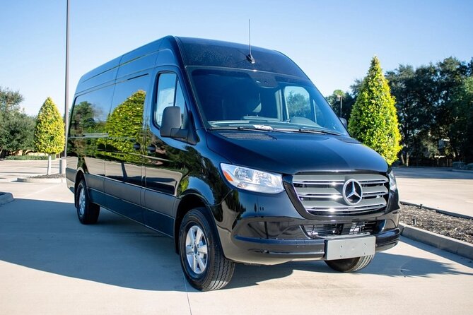Arrival Private Transfer Vancouver YVR or Cruise Port to Vancouver by Minibus - Confirmation and Infant Guidelines