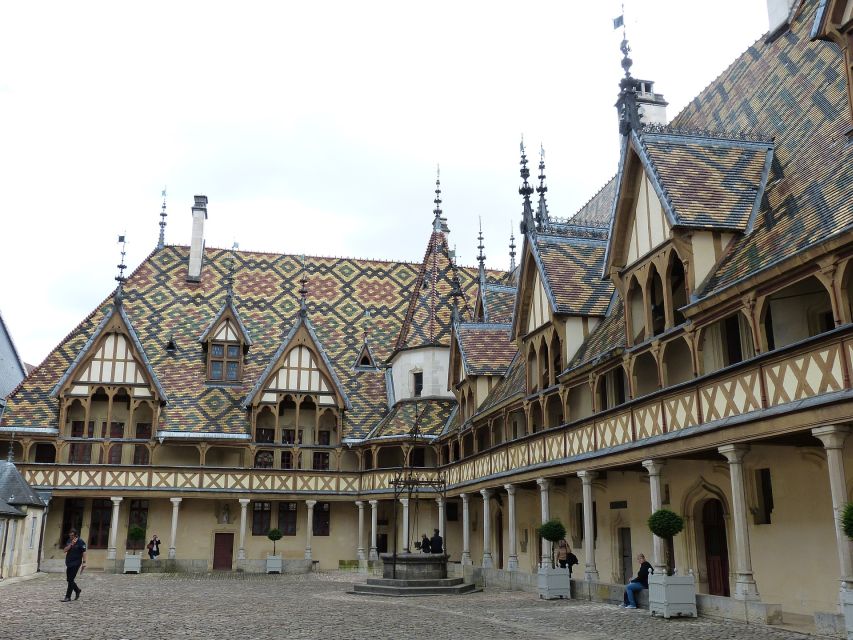 Beaune - Historic Guided Walking Tour - Multilingual Live Tour Guide