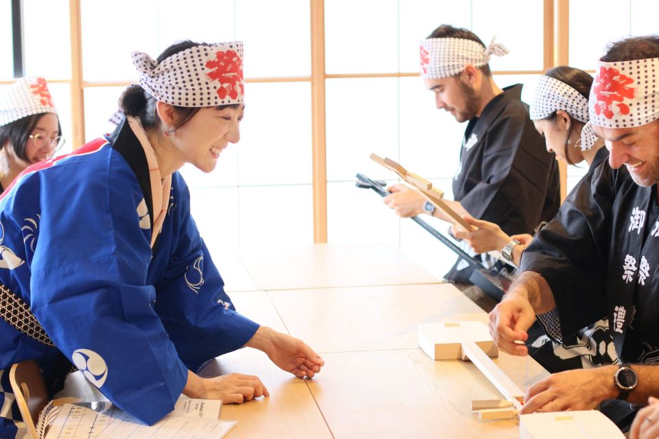 【Tokyo Shami】Let's Make a Mini Shamisen and Play It! - Highlights of the Activity