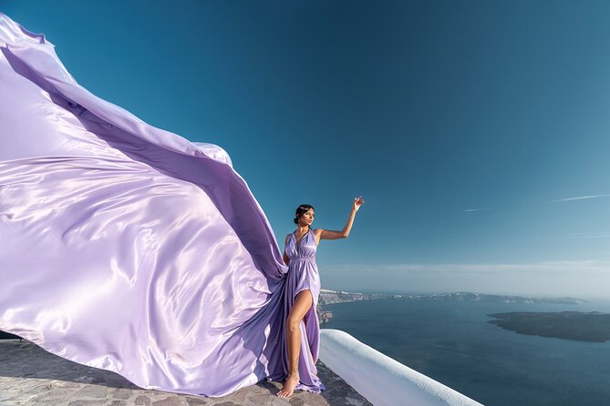 Flying Dress Photoshoot in Santorini: Express Package - Meeting Point Details